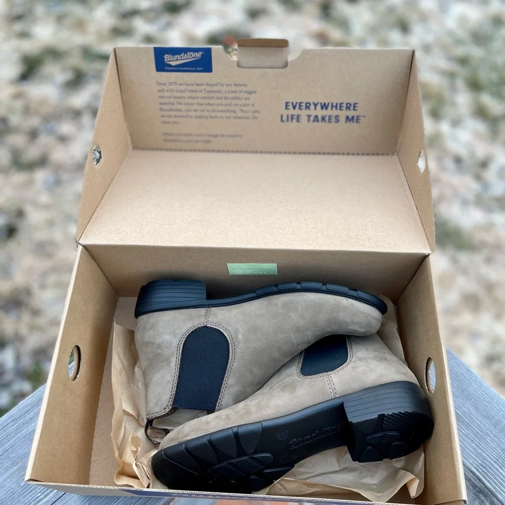 NEW Blundstone® BL1974 Ankle Chelsea Boot - Picture 8 of 12